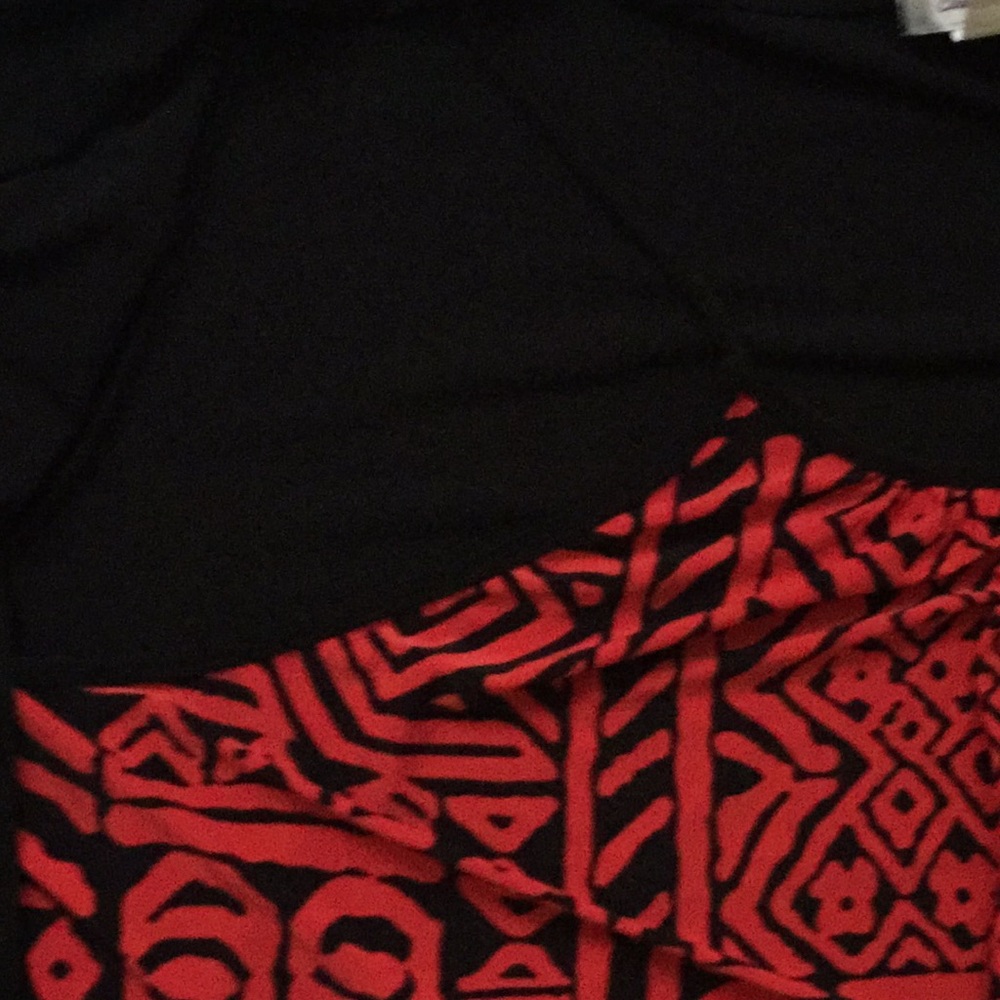 Tribal Print Faux 2 Piece Top Plus Size 3X Black - Picture 5 of 8